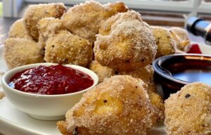 Read more about the article Bombolini with Chocolate Dipping Sauce & Raspberry Coulis